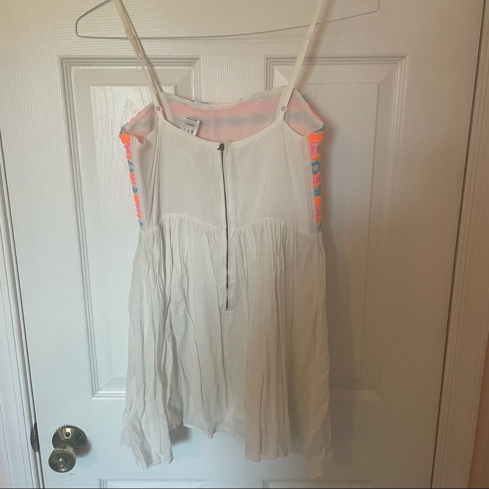 Gauzy Neon and White Dress - Picture 3 of 9